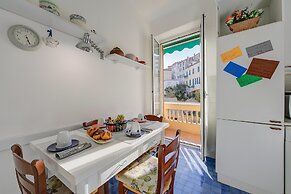 Sunrise Apartment Seaview