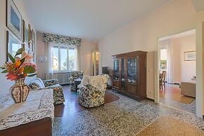 Sunrise Apartment Seaview