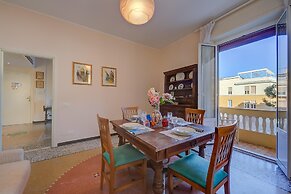 Sunrise Apartment Seaview