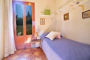 Oasi di Castelveccana Apt Pool and View