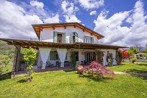 Villa Clara few km From the sea