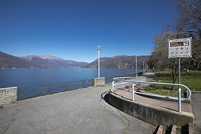 Residenza Gardenia Lake View Luino Center