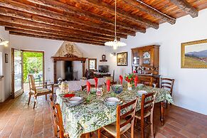 Villa Formaga in Hilly Area Relax and vie