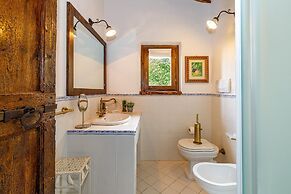 Villa Formaga in Hilly Area Relax and vie