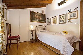 Residenza Rocca del Lago 2