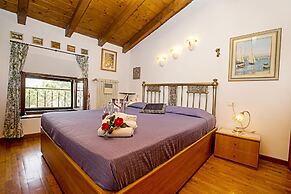 Residenza Rocca del Lago 2