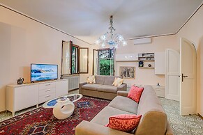 Villa Alberti 900m From Garda Lake