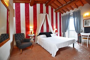 Tiglio Grillo in Camaiore