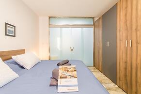 Palm Modern Apart 200mt From Sea Qawra