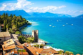 Orange Apartment Desenzano With Wi-fi