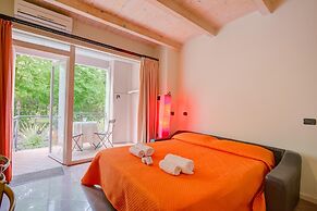 Orange Apartment Desenzano With Wi-fi