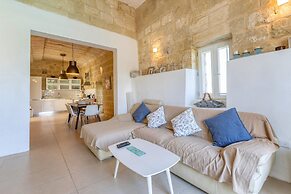 Ta Patee Pool Farmhouse in Gozo