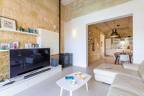 Ta Patee Pool Farmhouse in Gozo