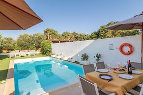 Ta Patee Pool Farmhouse in Gozo