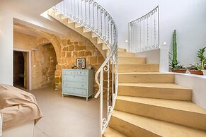 Ta Patee Pool Farmhouse in Gozo