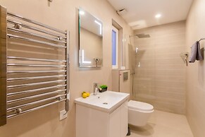 Top Modern Prime Location 2mn to the sea