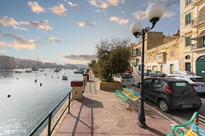 Marina View - Front of Sea Cospicua
