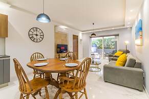 Aquamarine Modern Apart M3