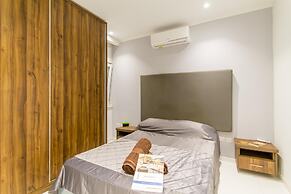 Aquamarine Modern Apart M3