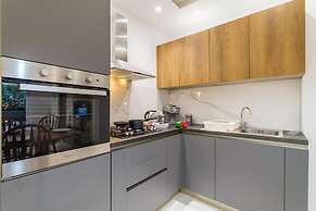 Aquamarine Modern Apart M3