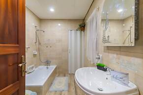 Madonnina Sunny Townhouse in Kalkara