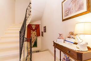 Madonnina Sunny Townhouse in Kalkara