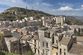 Villa Salemi With Pool