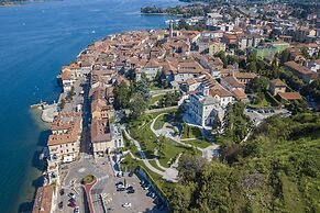 Modern Apartment in Arona