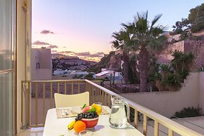Merill Pool and Sea Charming Apart 5