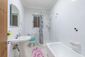 Merill Pool and Sea Charming Apart 5