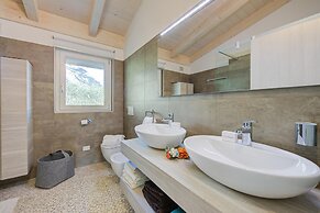 Mirabelle in Dro With 3 Bedrooms and 2 Bathrooms