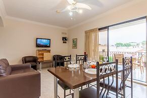 Merill Pool and Sea Charming Apart 2