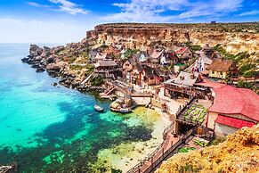 Merill Pool and Sea Charming Apart 3