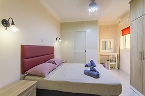 Merill Pool and Sea Charming Apart 3