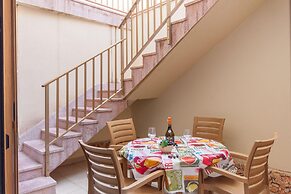 Merill Pool and Sea Charming Apart 1