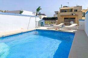 Merill Pool and Sea Penthouse Apart 7