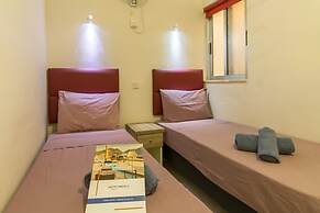 Merill Pool and Sea Charming Apart 4