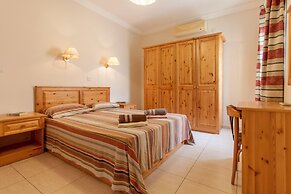 Merill Pool and Sea Penthouse Apart 6