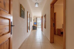 Merill Pool and Sea Penthouse Apart 6