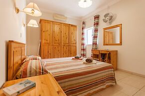 Merill Pool and Sea Penthouse Apart 6