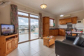 Merill Pool and Sea Penthouse Apart 6