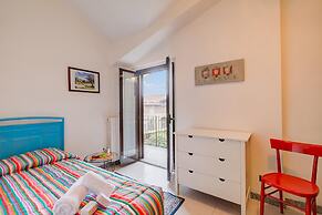 Ortensia Blu Lake And Relax