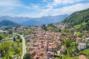 Zio Enry Garden Orta Lake