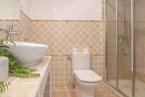 Sunset Golf Elegance