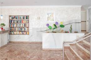 Coronado Beach Marbesa