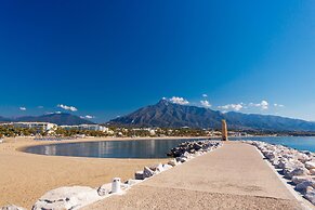 Marbella Pool House Ph24 on sea Shore