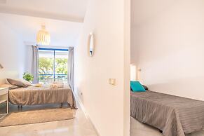 Marbella Pool House Gf44 On Sea Shore