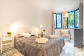 Marbella Pool House Gf44 On Sea Shore