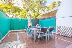 Marbella Pool House Gf44 On Sea Shore