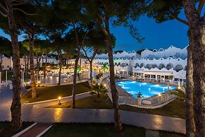 Marbella Resort 2 Pool Whirlpool Sauna